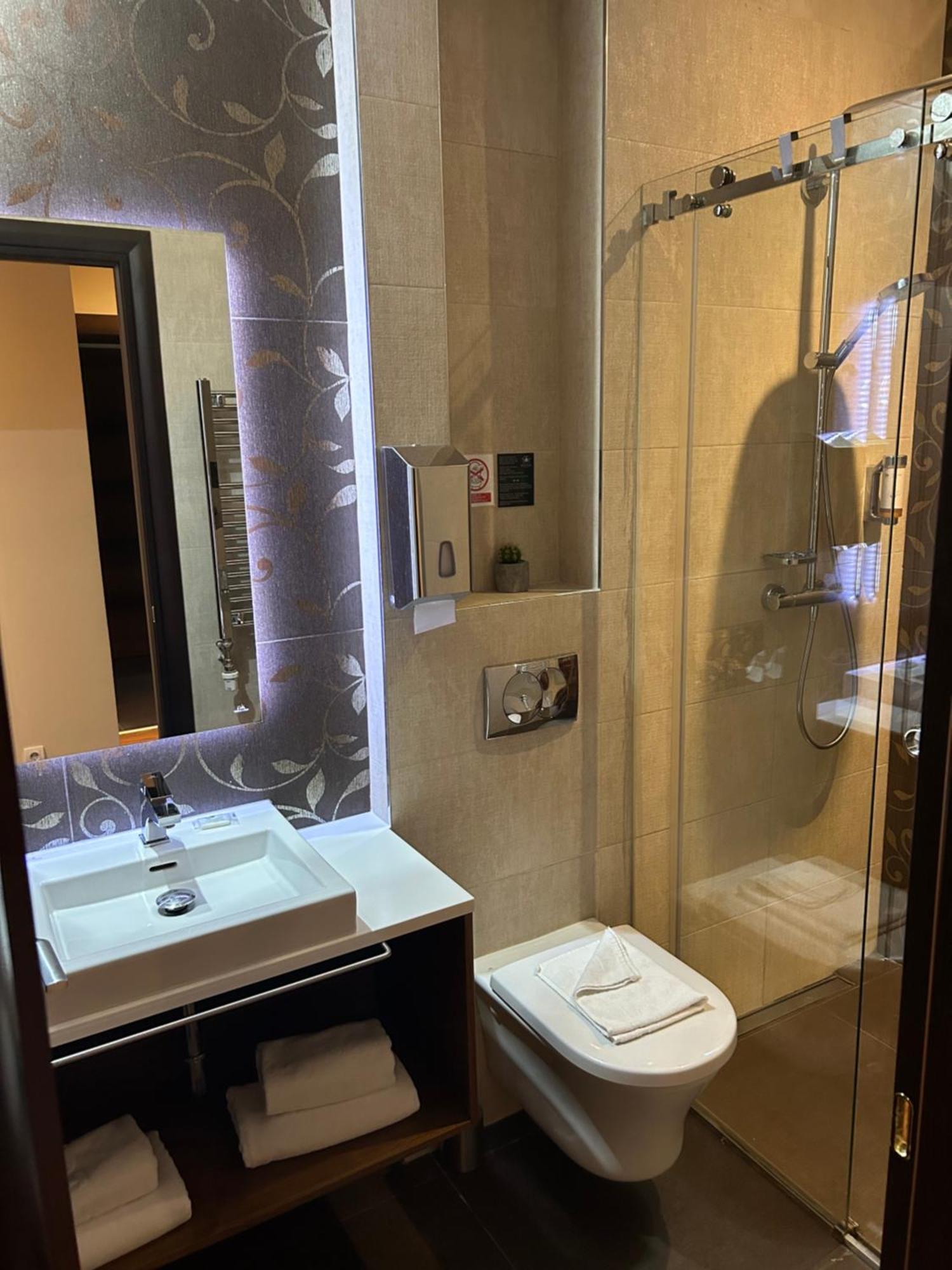Nv Luxury &