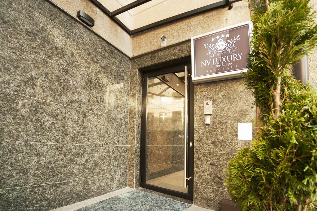 Nv Luxury & *